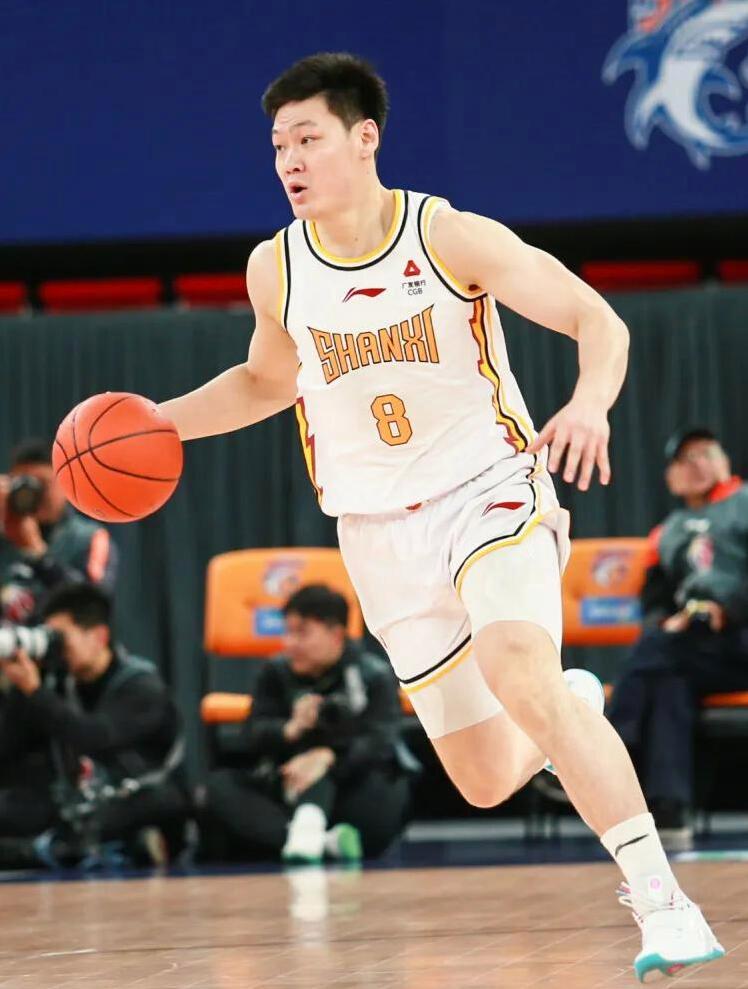 包含林崴31分同曦不敌广东李弘权26分上海胜四川的词条