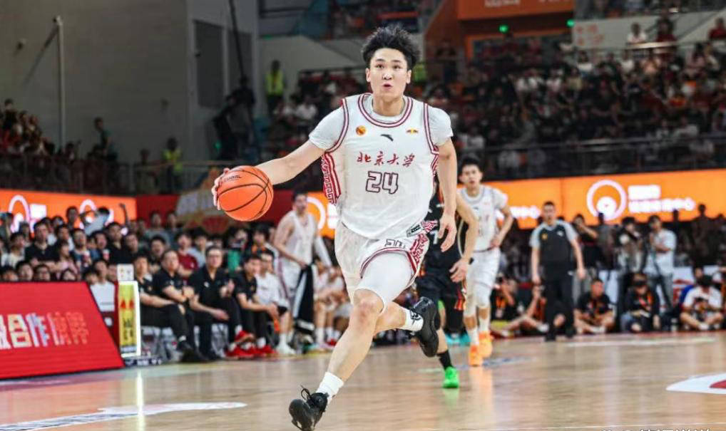 广州男篮官方晒管子煜集锦：欢迎管子煜加入广州大家庭的简单介绍