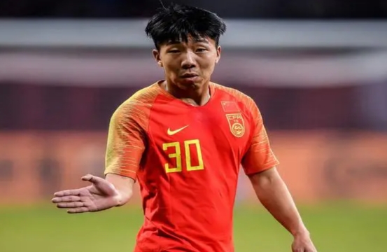 2-0！假球？难以置信：进球后球员不开心，无精